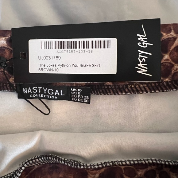 NWT Nasty Gal snake wrap mini-skirt | Size: 6 - Picture 7 of 8